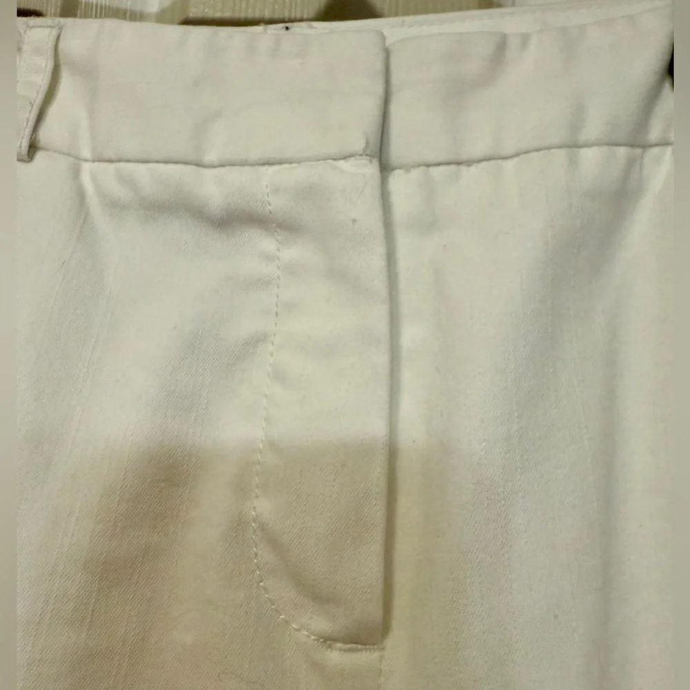 Larry Levine White Slim Leg Crop Chino Pants - Mid-Rise Size 12 - Picture 3 of 9